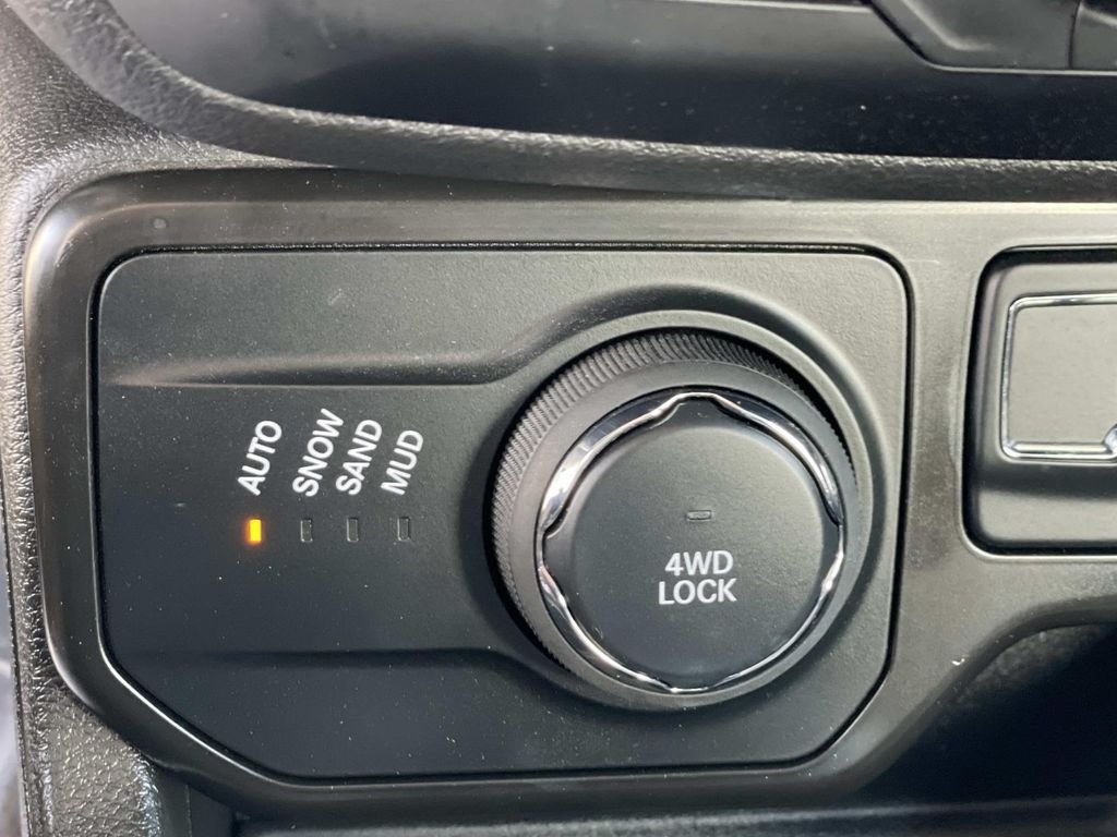 Used 2022 White Jeep Sport image 14