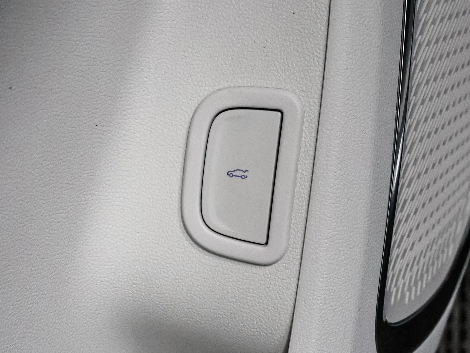 2026 GMC Acadia Denali - Photo 22