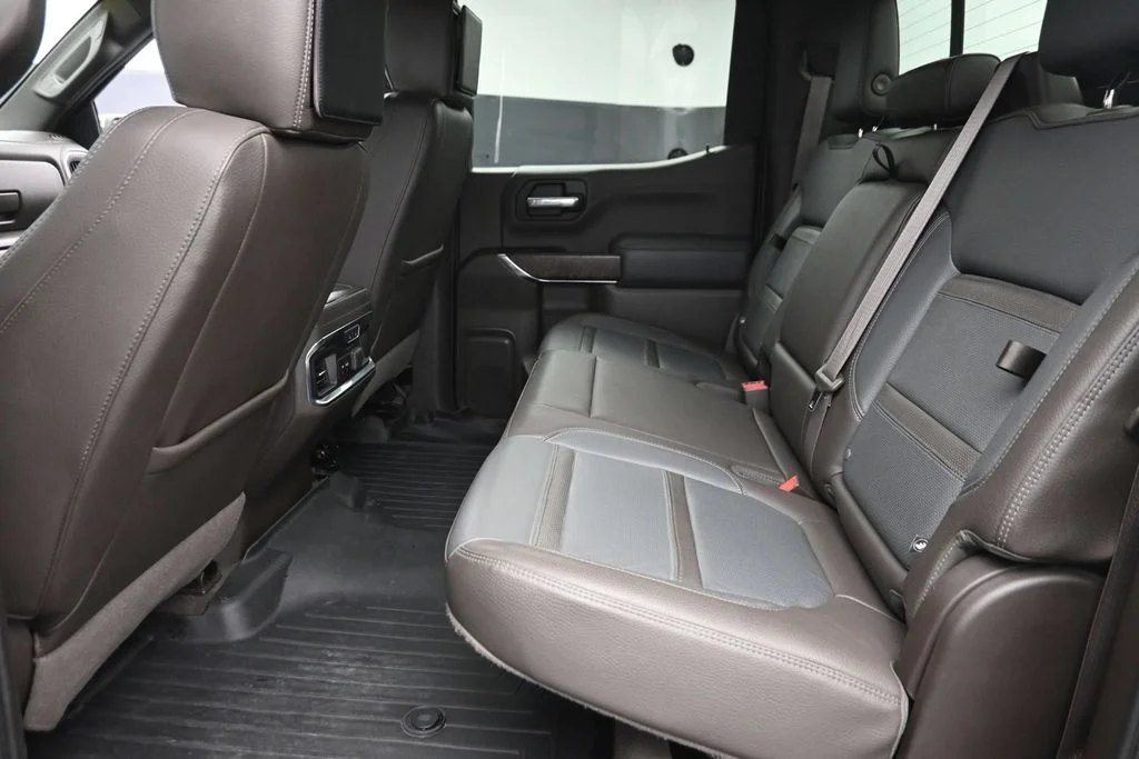 Used 2019 White GMC Denali image 12