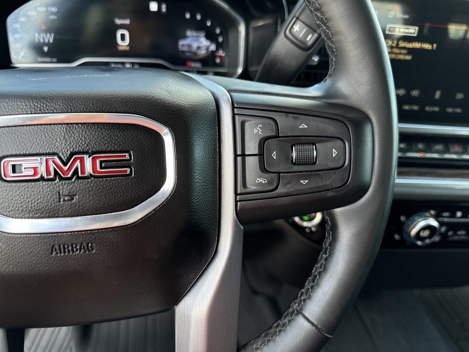 Used 2023 TITANIUM RUSH METALLIC GMC Elevation image 25