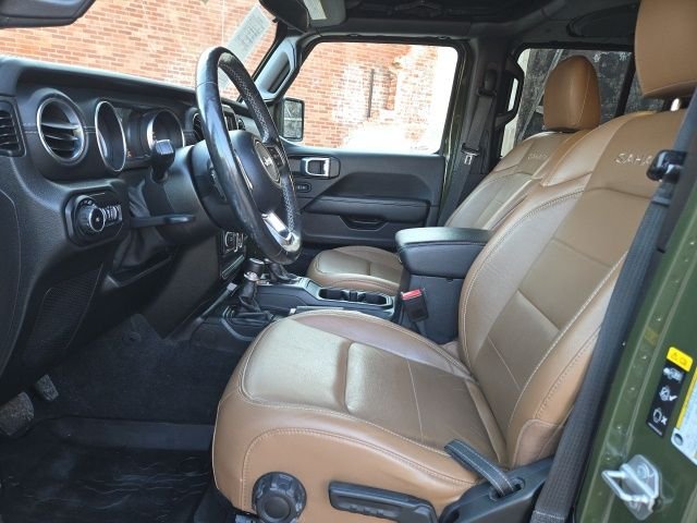 Used 2021 Green Jeep Unlimited Sahara image 6