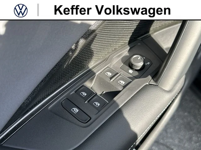 New 2026 Black Volkswagen 2.0T SE image 15