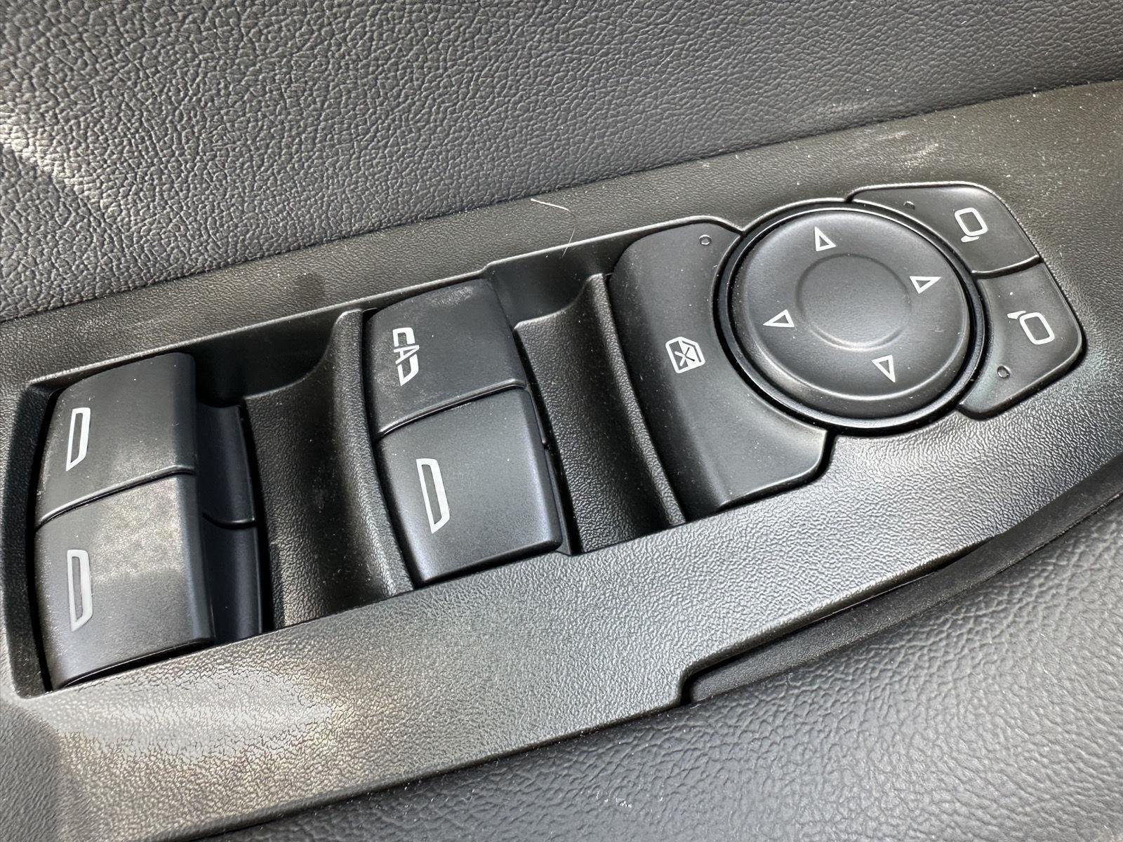 New 2026 Sterling Gray Metallic Chevrolet 2LT image 27