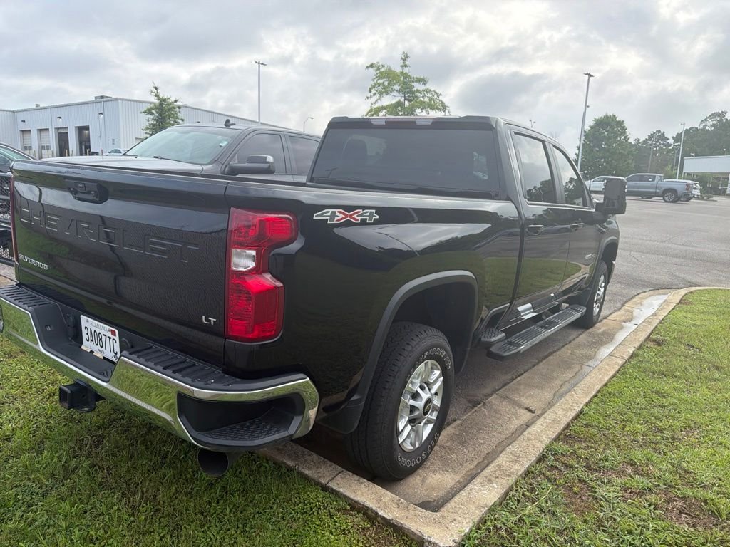 Used 2025 Black Chevrolet LT image 3