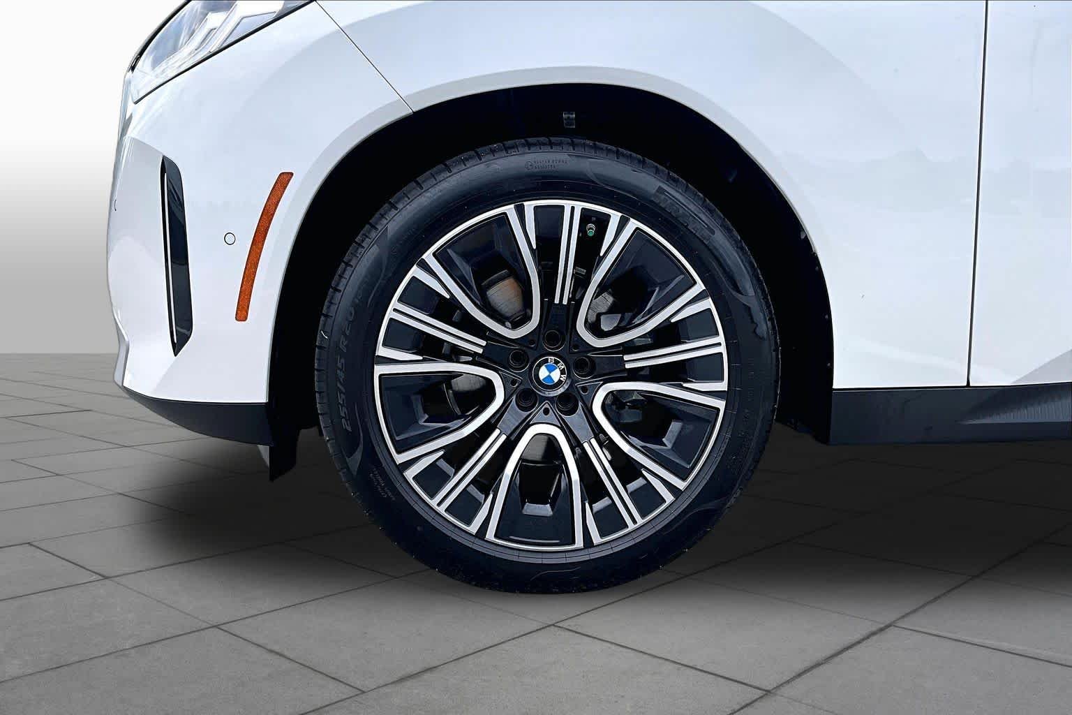 Used 2025 Mineral White Metallic BMW 30 xDrive image 11