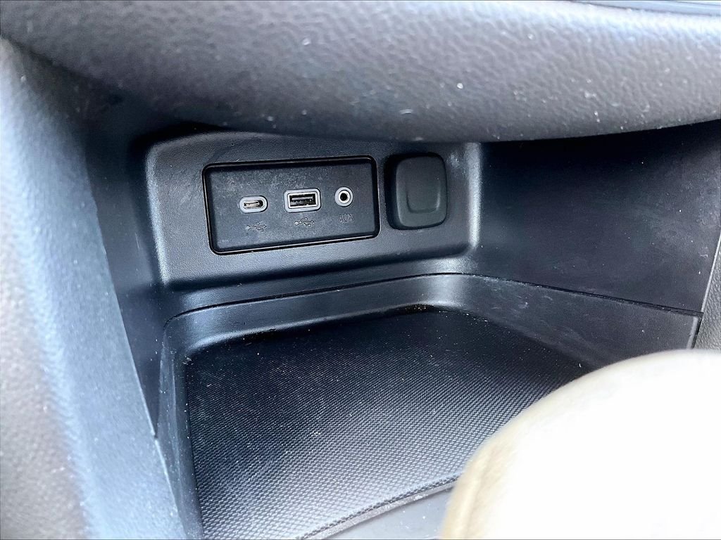 Used 2024 Gray Chevrolet LT image 27