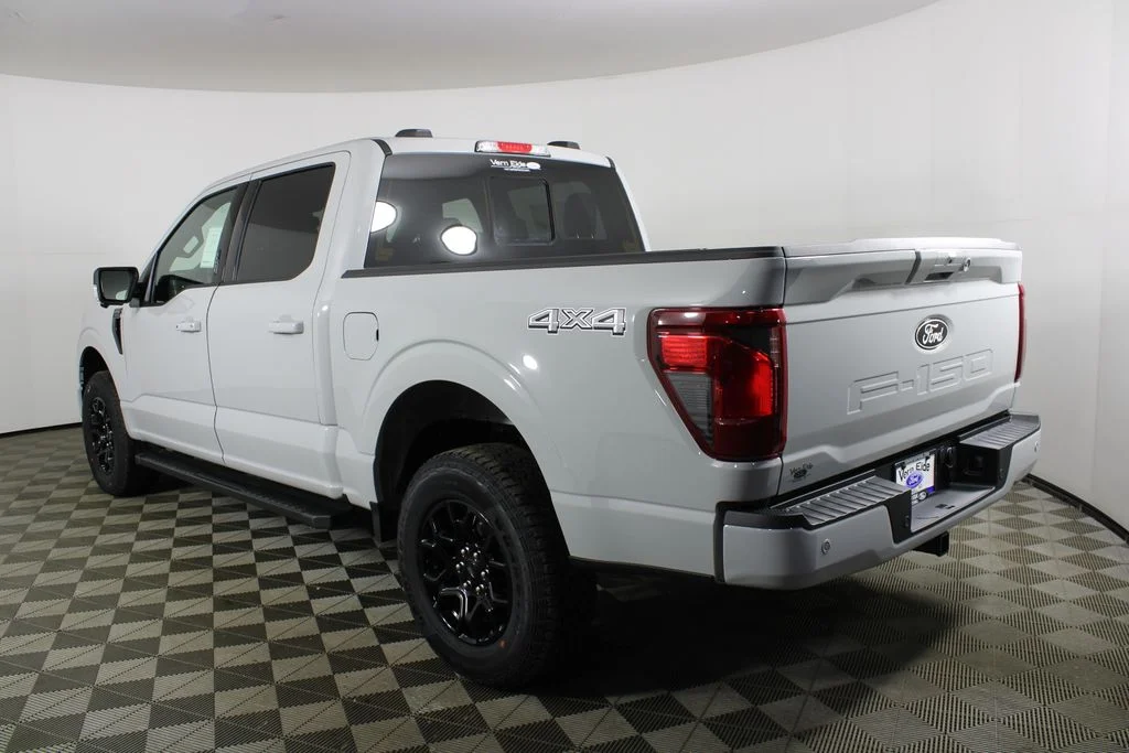 New 2026 Avalanche Ford XLT image 4