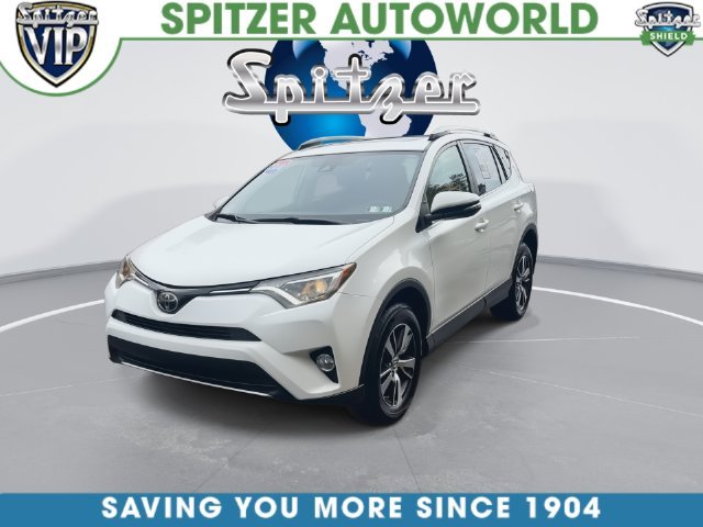 Used 2018 White Toyota XLE image 7