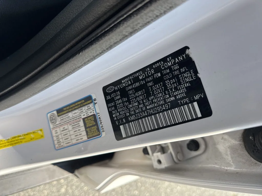 Used 2017 White Hyundai SE image 31