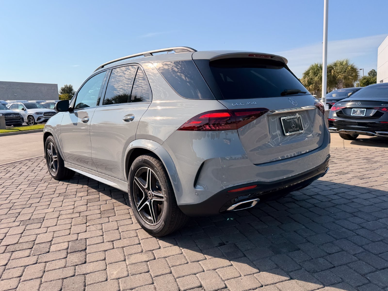 Certified Used 2026 MANUFAKTUR Alpine Gray Mercedes-Benz GLE 350 image 11