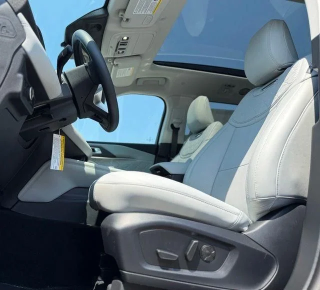 New 2026 Agate Black Metallic Ford Platinum™ image 15