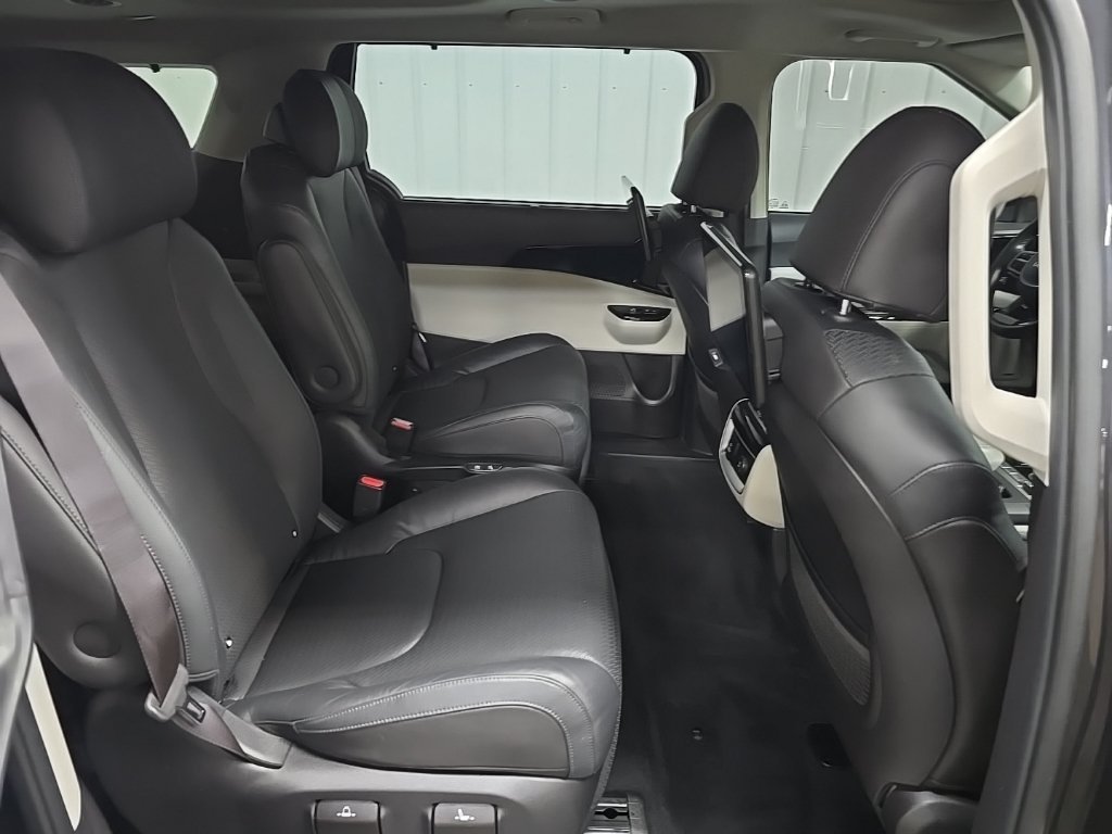 Used 2022 Gray Kia SX Prestige image 18