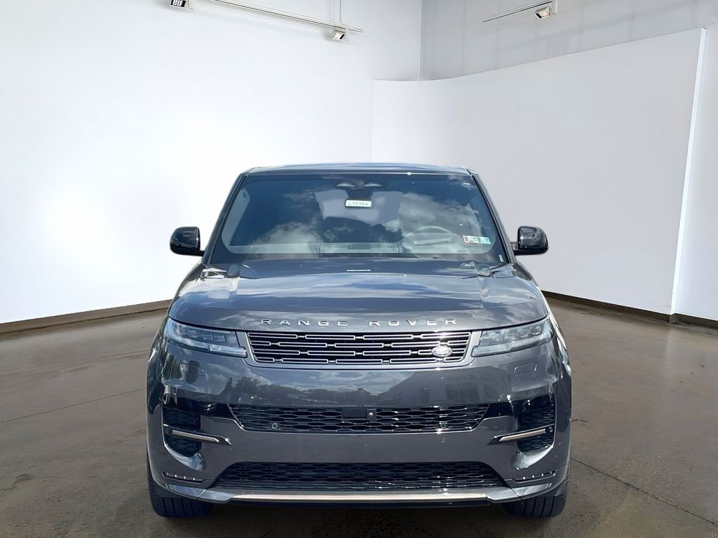 New 2026 Carpathian Grey Land Rover Dynamic SE image 2
