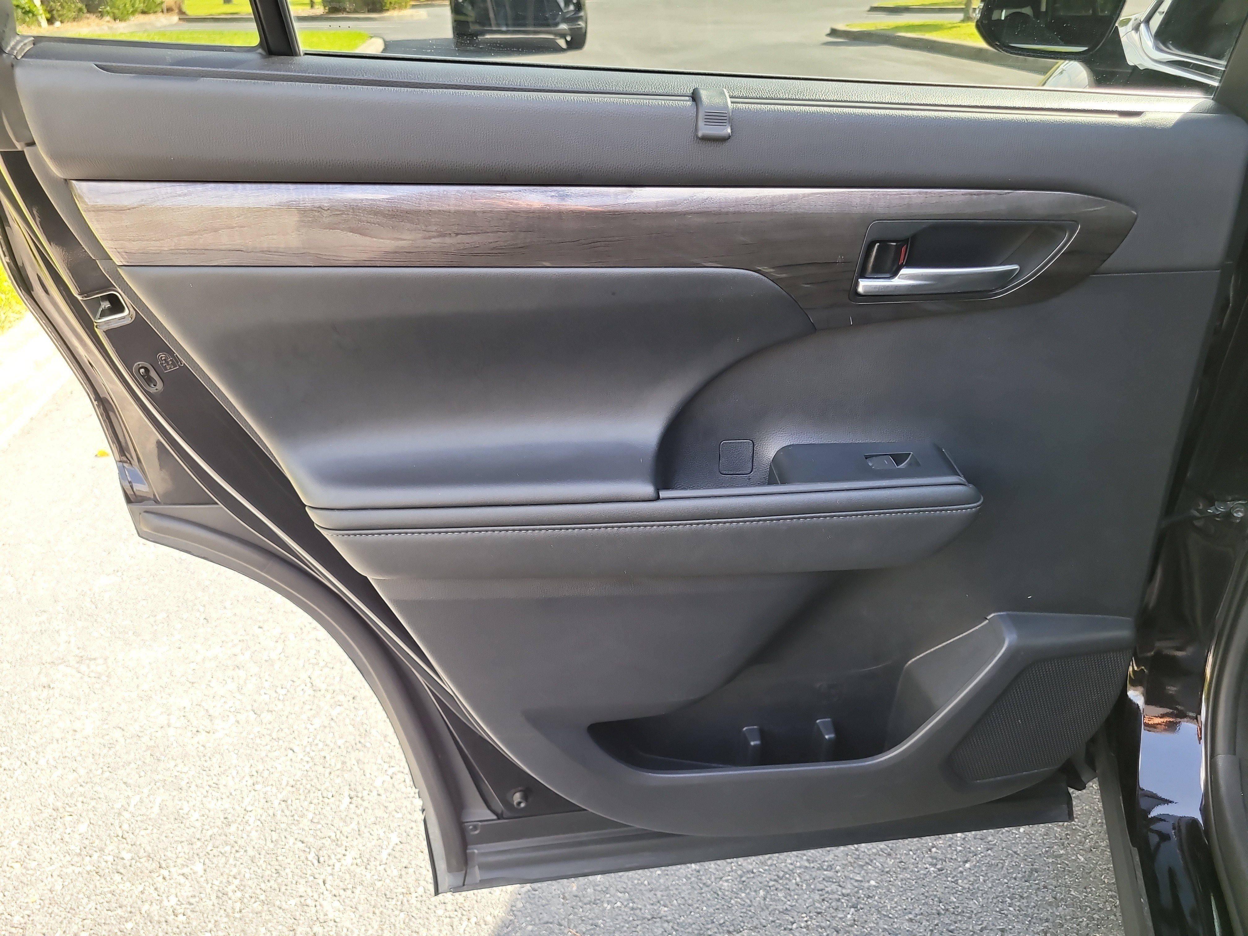 Used 2021 Amber Toyota Limited image 13