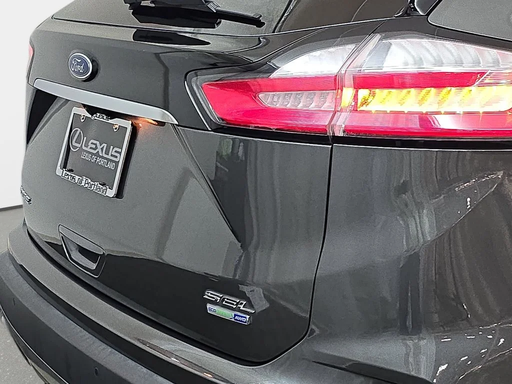 Used 2019 Gray Ford SEL image 35