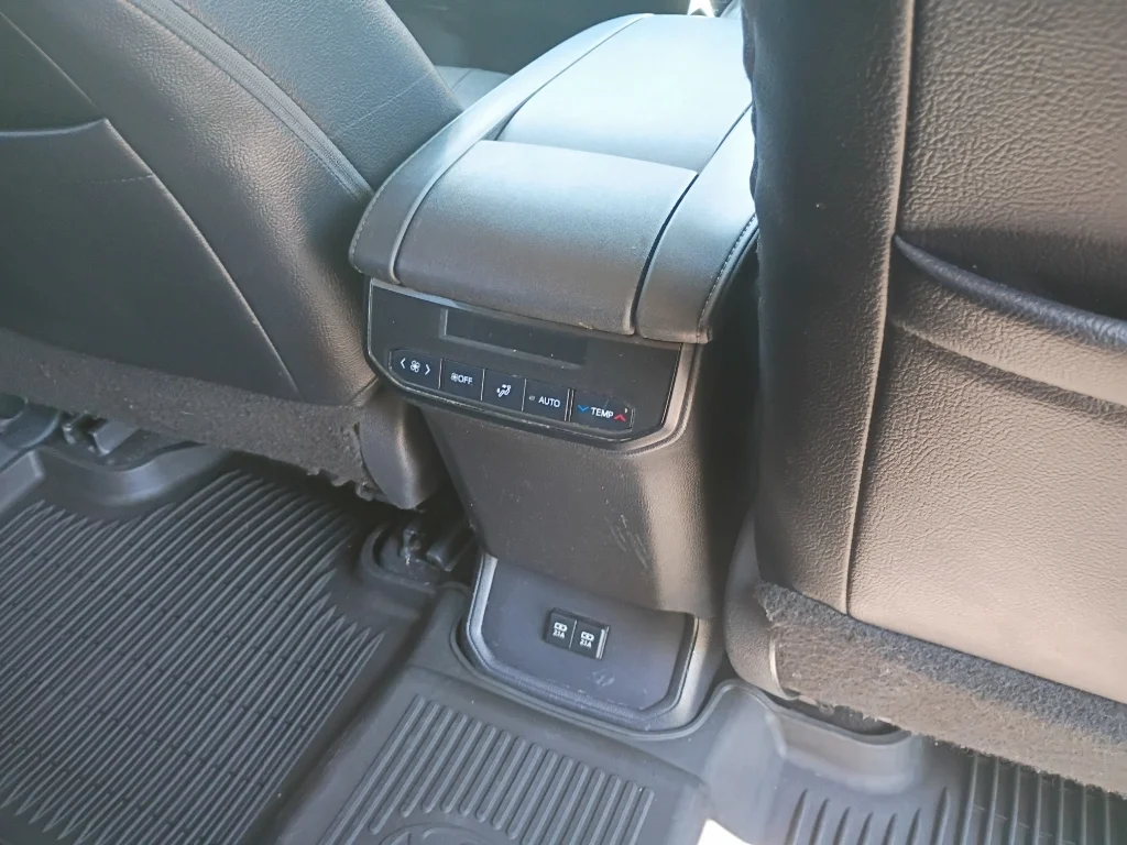 Used 2020 Blueprint Toyota LE image 16