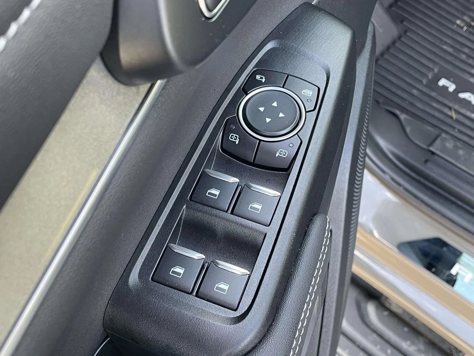 Used 2025 Marsh Gray Ford LARIAT image 6