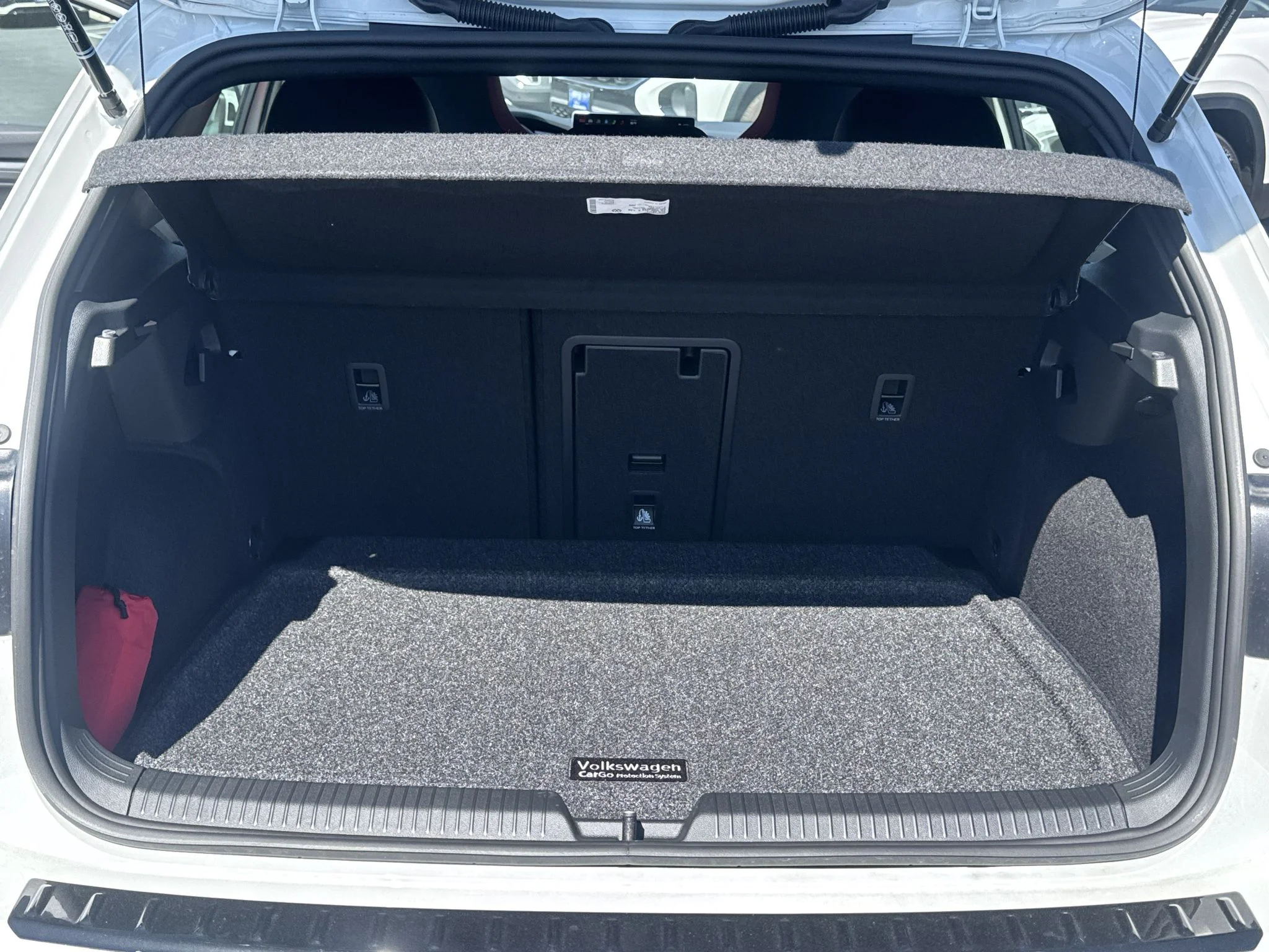 New 2026 Opal White Pearl Volkswagen Autobahn image 33