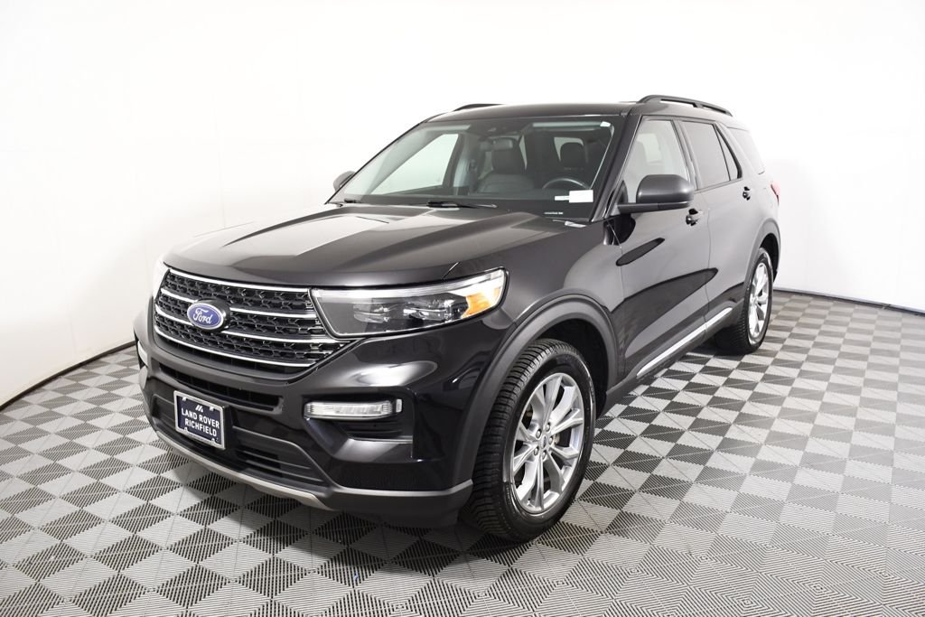 Used 2020 Agate Black Metallic Ford XLT image 1