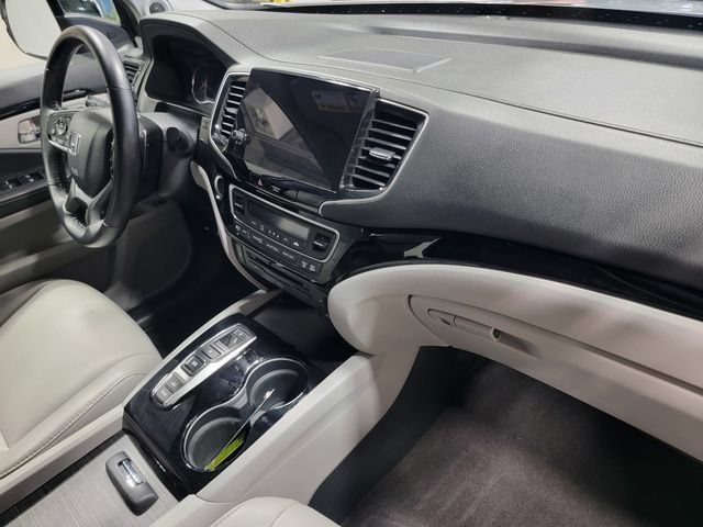 Used 2020 Silver Honda AWD Touring 7 Passenger image 18
