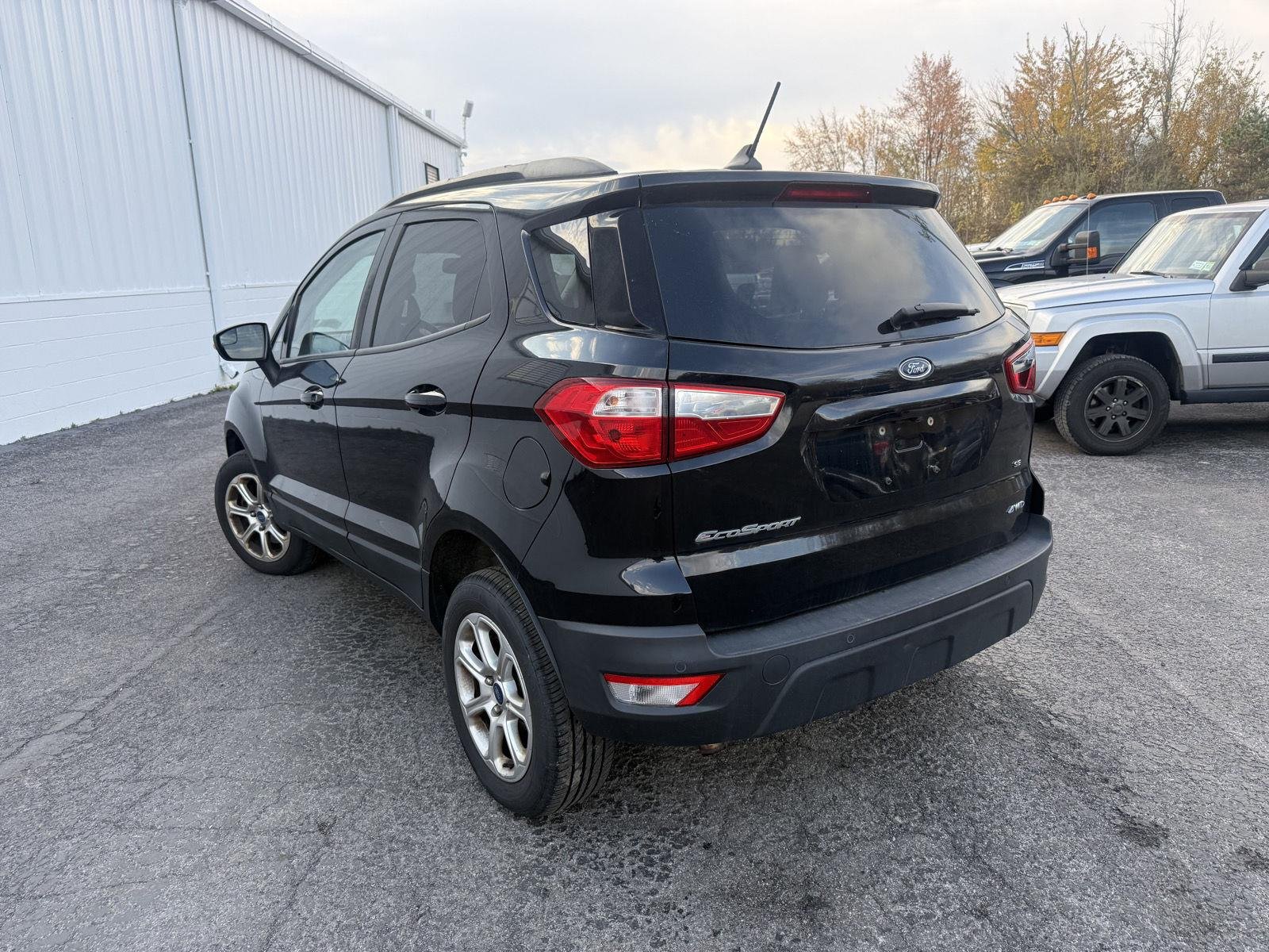 Used 2018 Shadow Black Ford SE image 11
