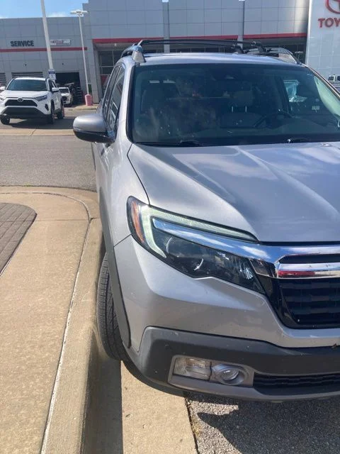 Used 2019 Silver Honda RTL-E image 4