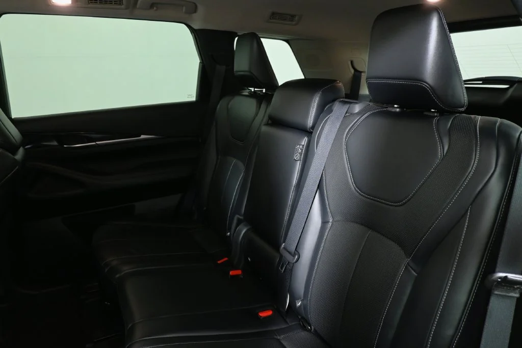 Certified Used 2023 Black INFINITI PURE image 4