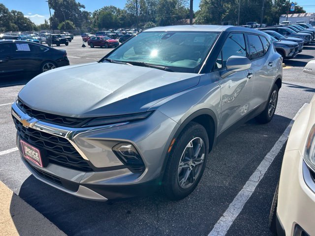 Used 2025 Gray Chevrolet LT image 1