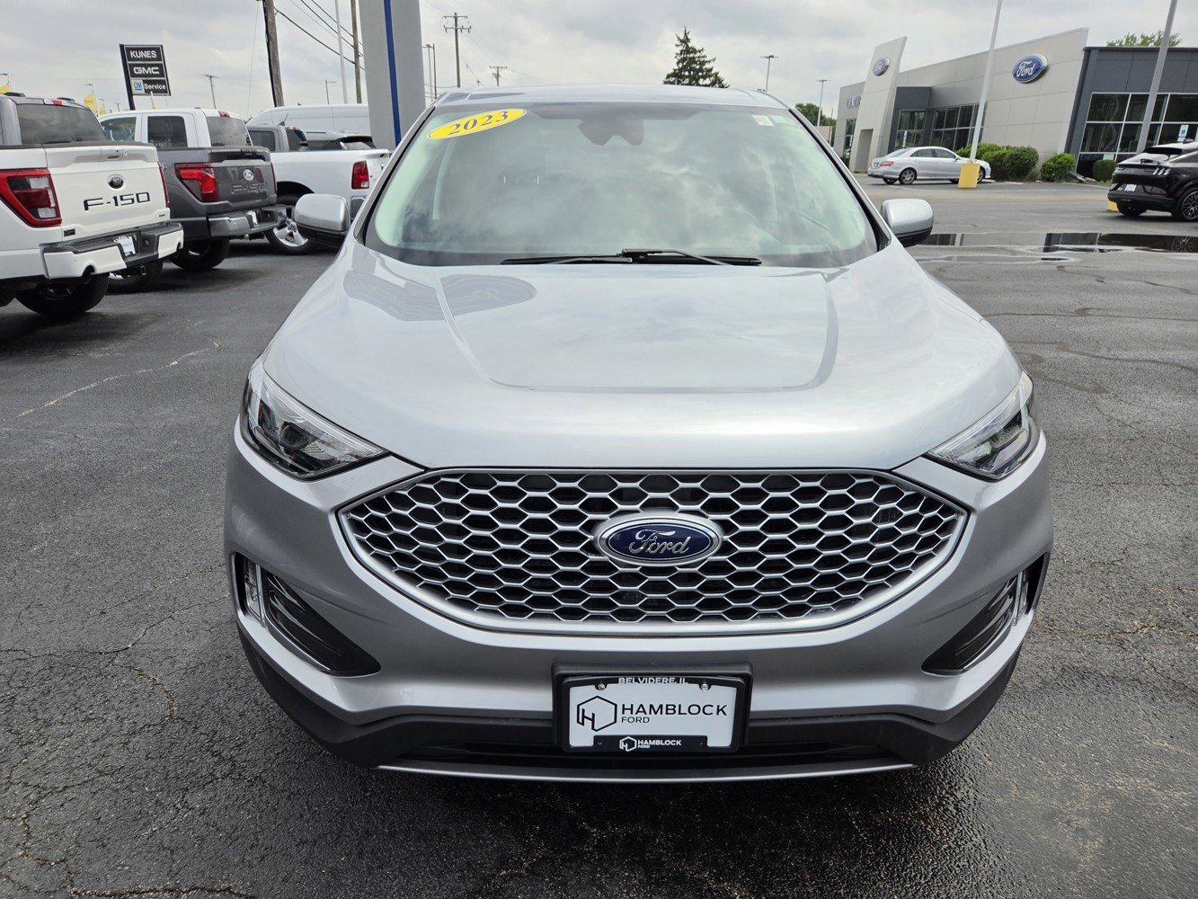 Used 2023 Silver Ford SEL image 3
