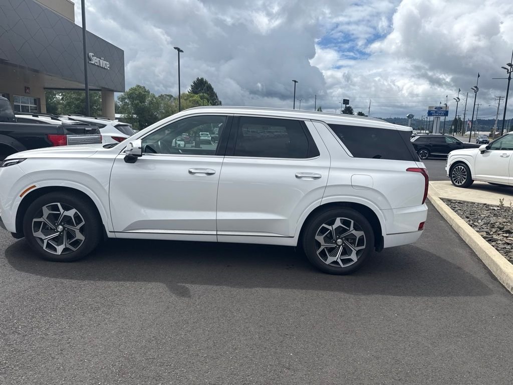 Used 2022 White Hyundai Calligraphy image 8