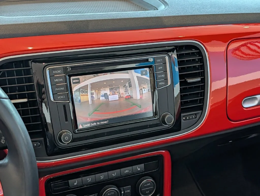 Used 2019 Orange Volkswagen 2.0T SE image 24