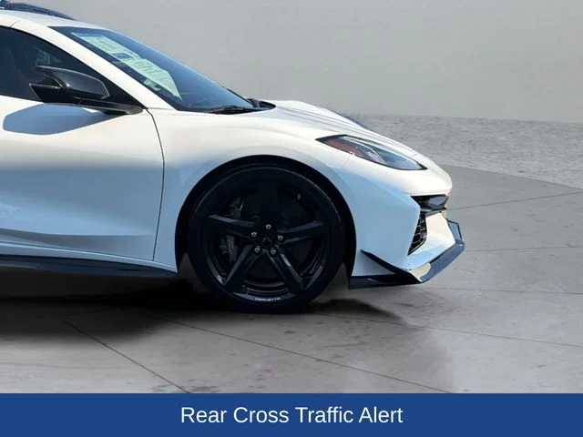 Used 2023 White Chevrolet Z06 image 33