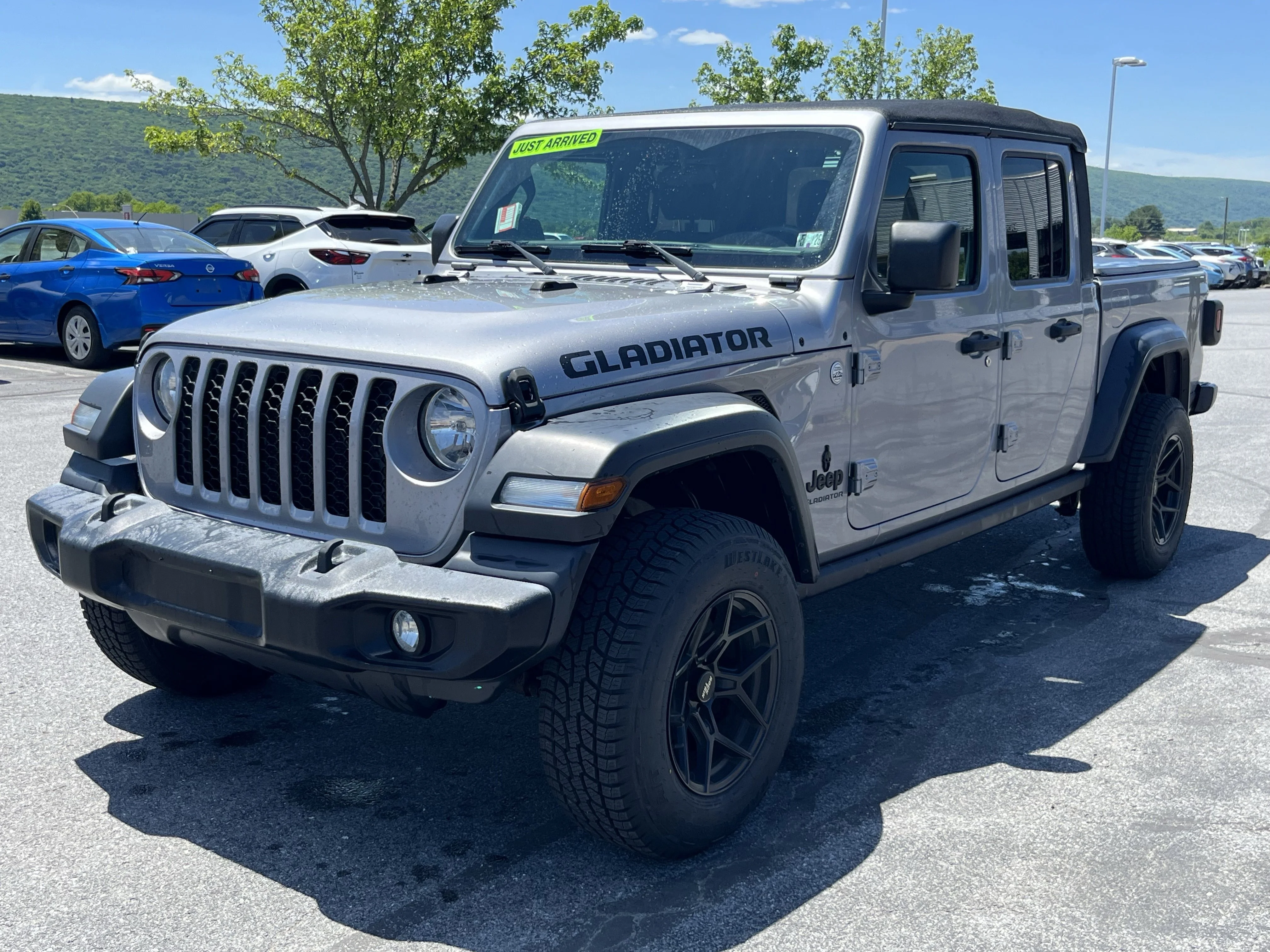 Used 2020 Billet Silver Metallic Jeep Sport image 10