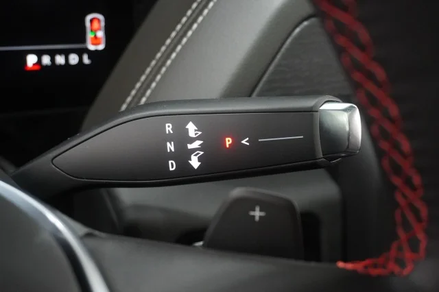 2026 GMC Yukon AT4 Ultimate - Photo 35