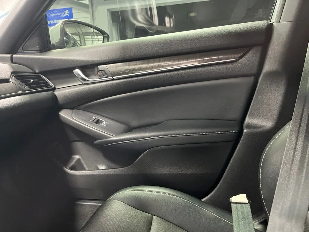 Certified Used 2018 Lunar Silver Metallic Honda Sport 2.0T image 15