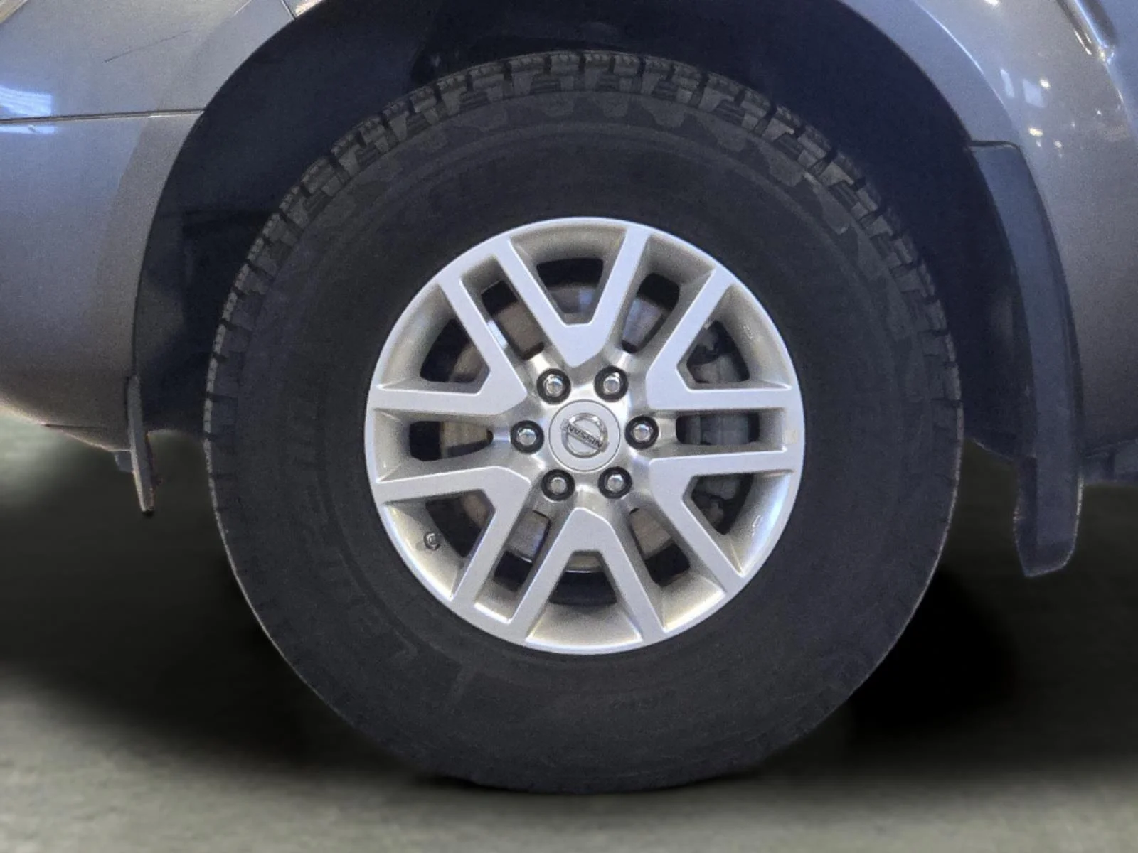 Used 2018 Gun Metallic Nissan SV V6 image 41