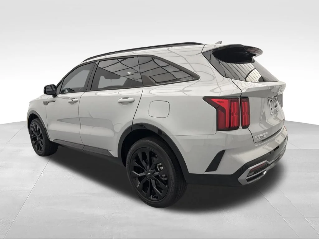 Used 2023 Gray Kia SX image 5