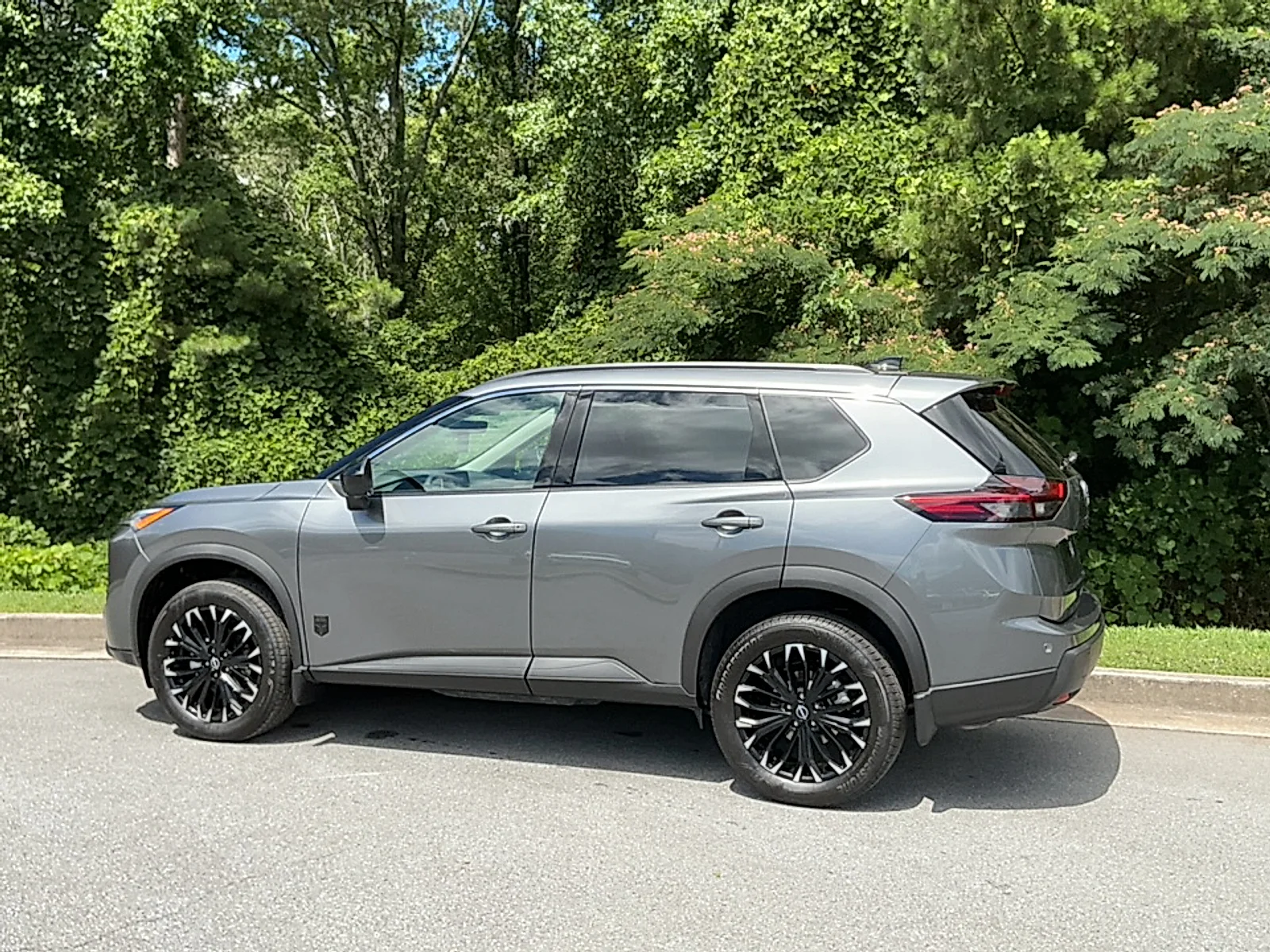 New 2026 Gun Metallic Nissan Dark Armor image 3