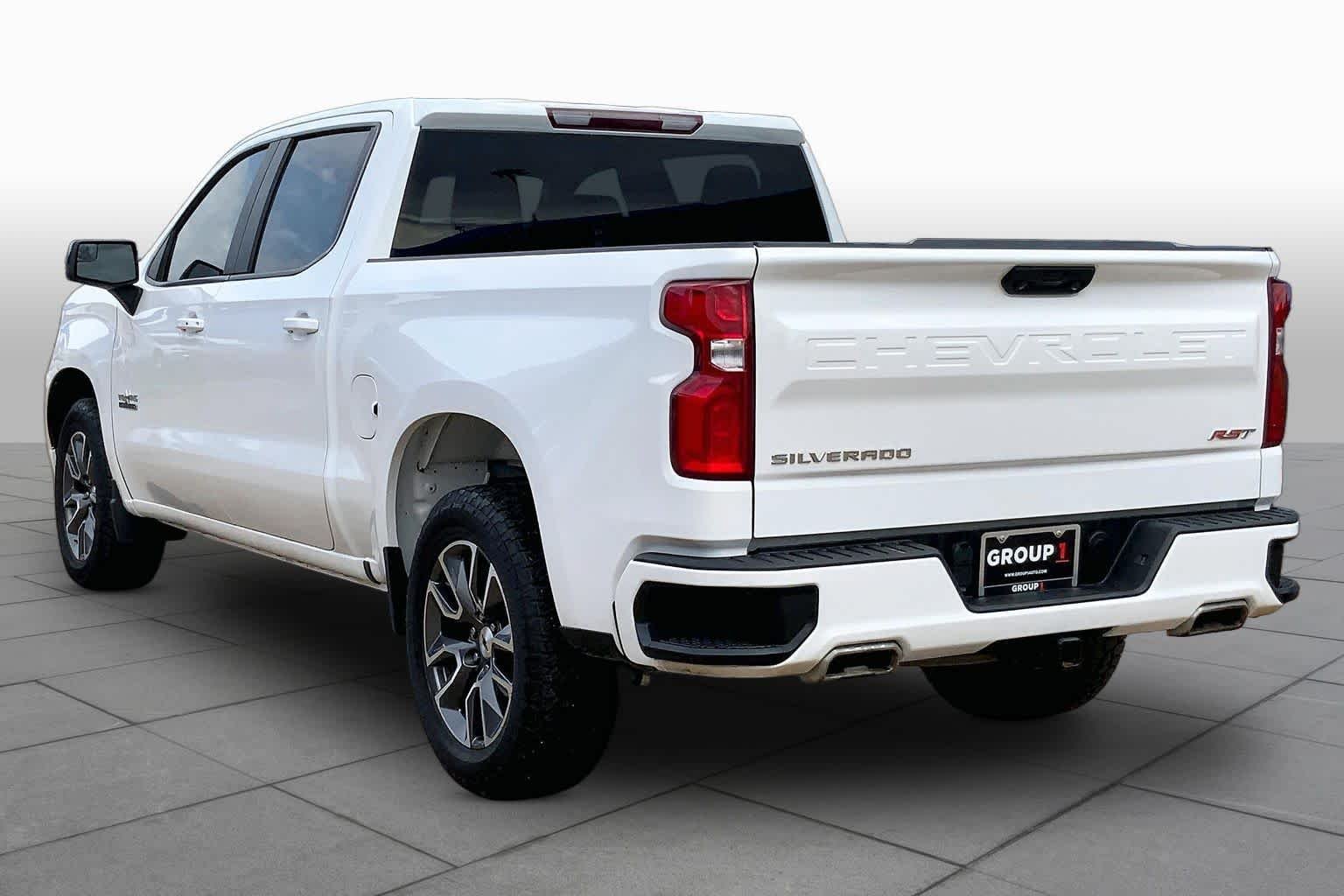 Used 2022 Summit White Chevrolet RST image 11