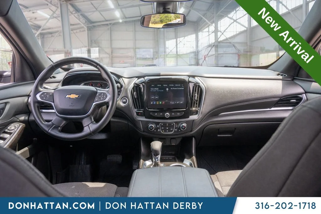 Used 2023 Gray Chevrolet LT image 3
