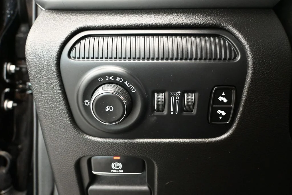 Used 2024 Black Jeep Series III image 32