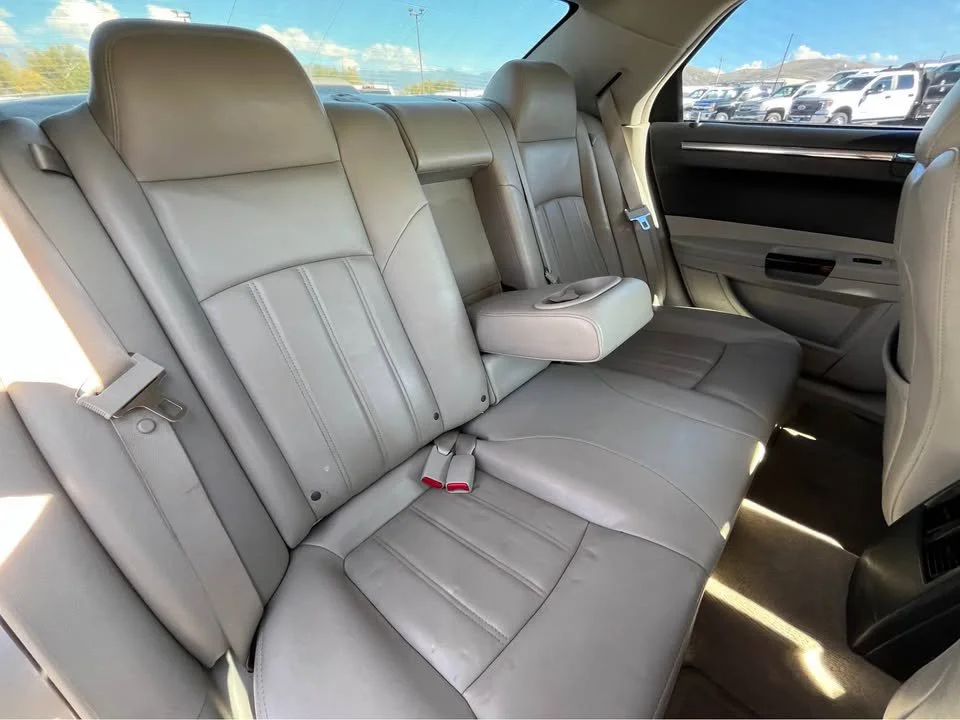 Used 2006 Silver Chrysler Base image 17