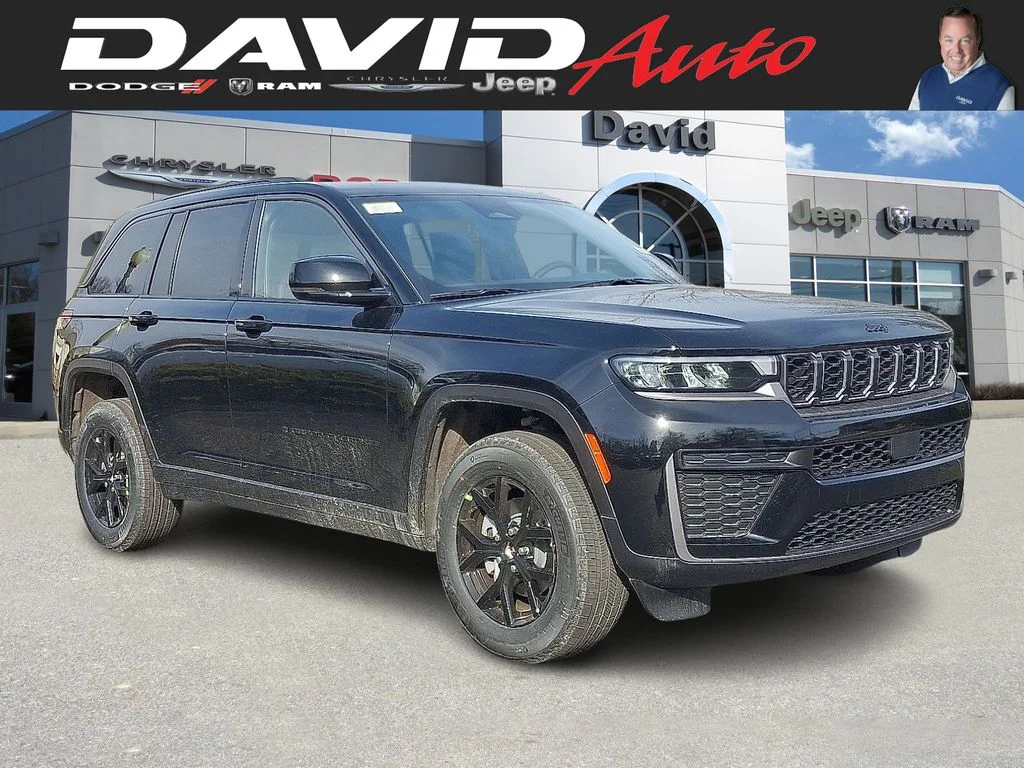 New 2026 Diamond Black Crystal Pearl-Coat Exterior Paint Jeep Altitude image 1