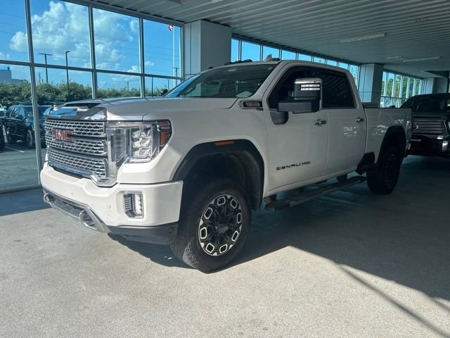 Used 2023 White GMC Denali image 3