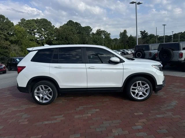 Used 2024 White Honda EX-L image 16