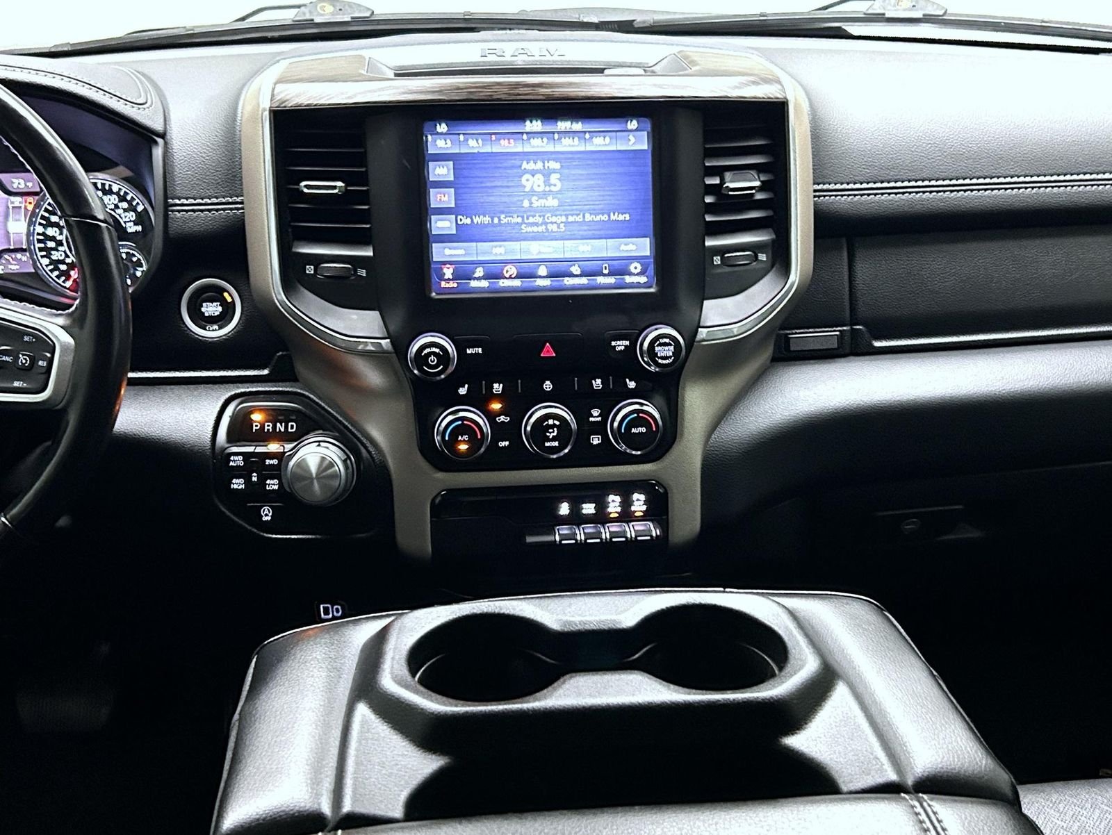 Used 2020 Black Ram Laramie image 13