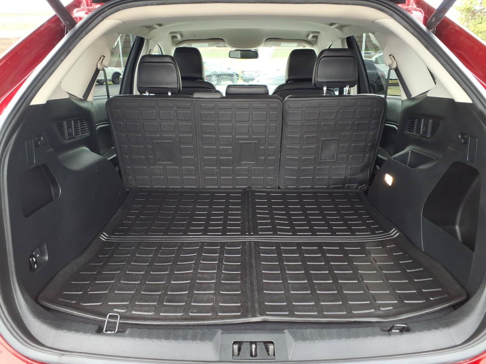 Used 2023  Ford SEL image 28