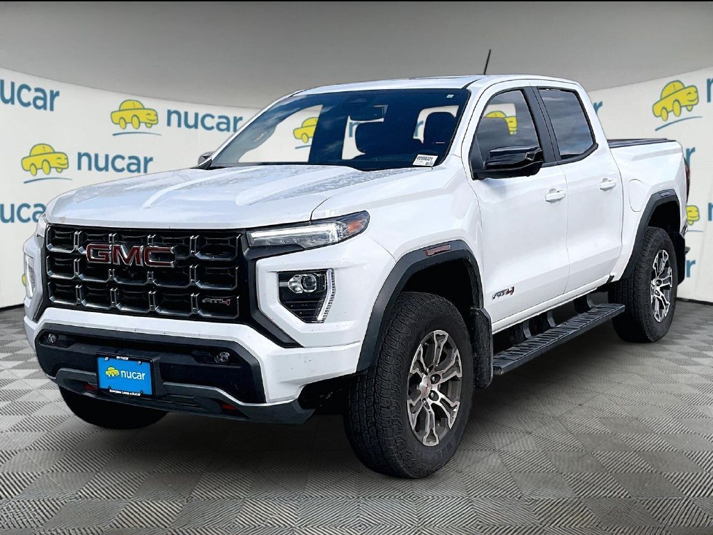 Used 2025 White GMC AT4 image 3