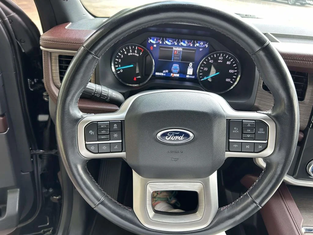 Used 2024 Black Ford Limited image 21