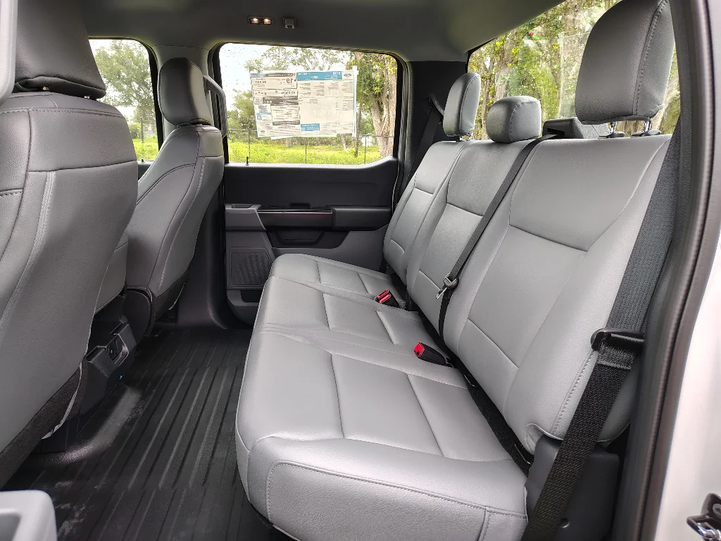 New 2026 Oxford White Ford XL image 11